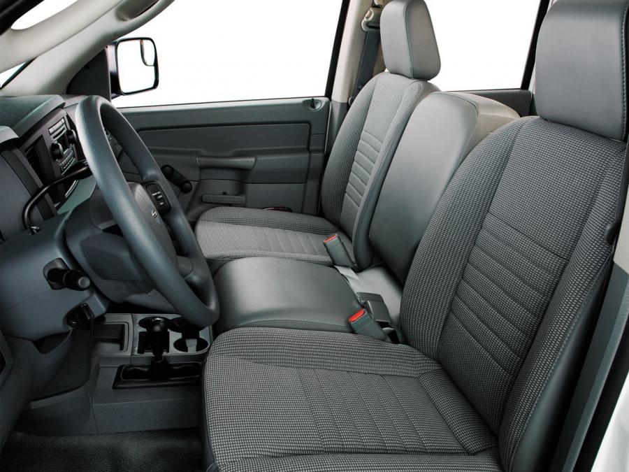 Интерьер Sterling Bullet Quad Cab Utility 2007 года  (фото 5 из 5)